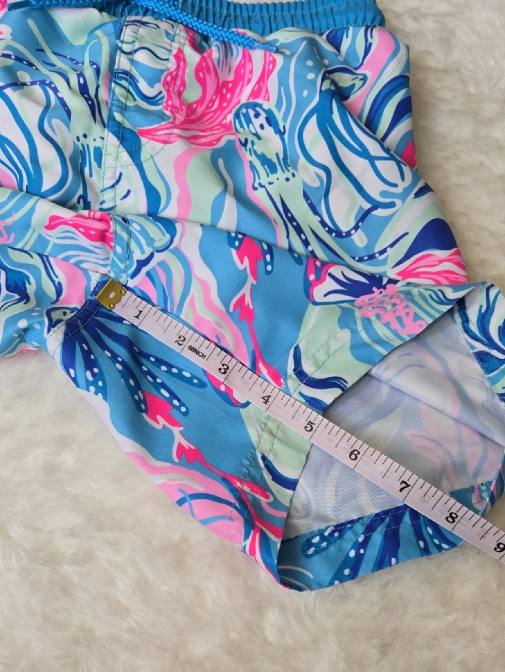 Tommy Bahama nice pair